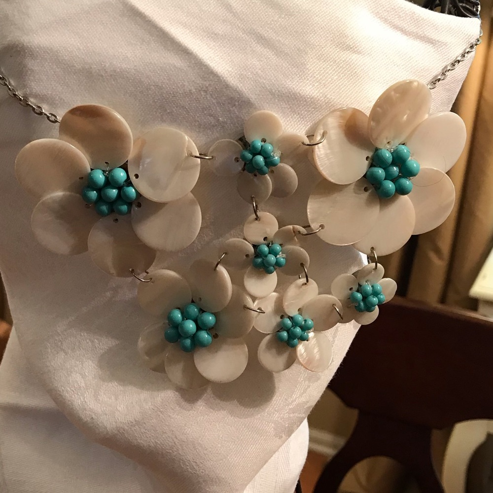 Statement necklace